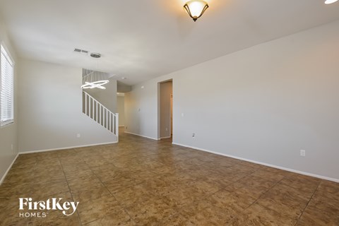 10463 S Cutting Horse Drive 5 Beds Apartment for Rent