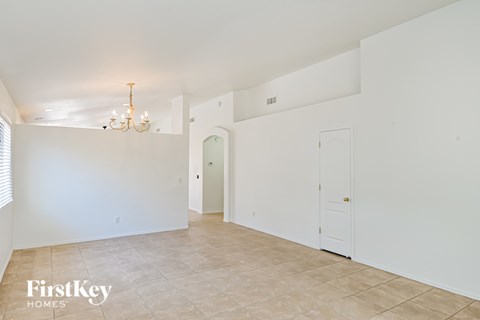 2367 W Rousseau Street 3 Beds Apartment for Rent