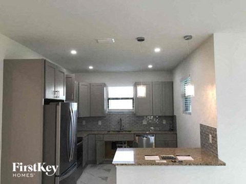 2514 13Th Street SW 3 Beds Apartment for Rent