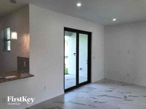 2514 13Th Street SW 3 Beds Apartment for Rent