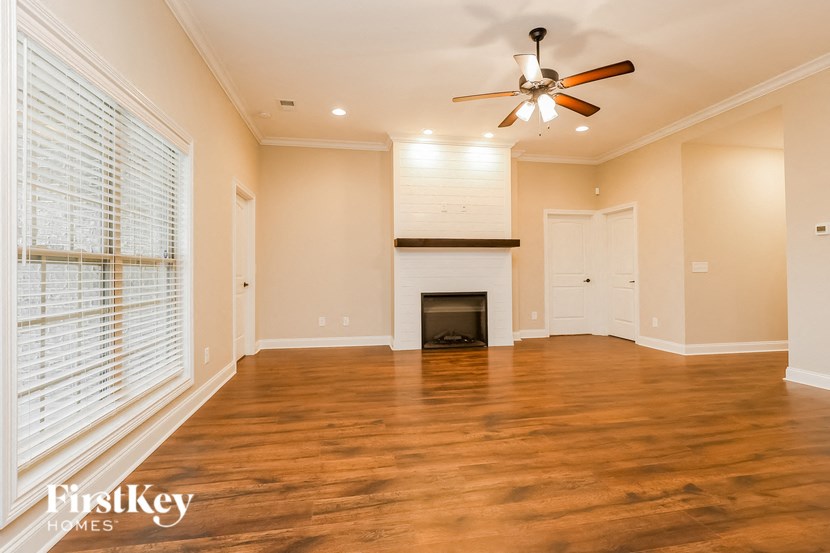 784 Jersey Drive Studio House for Rent - Photo Gallery 3