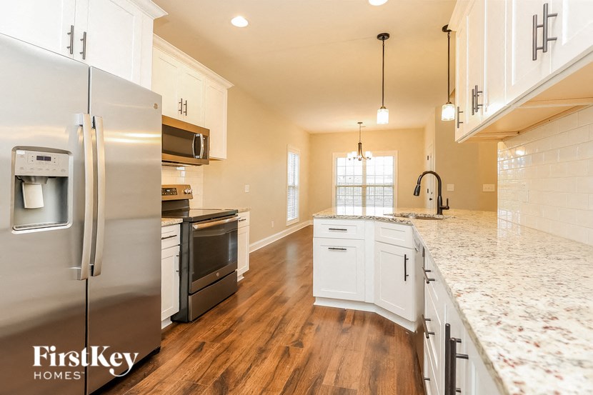 784 Jersey Drive Studio House for Rent - Photo Gallery 6