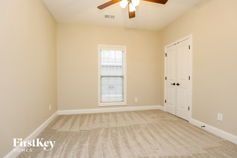 784 Jersey Drive Studio House for Rent - Photo Gallery 11