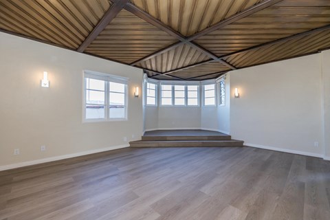 491 Crescent Street Studio-3 Beds Apartment for Rent