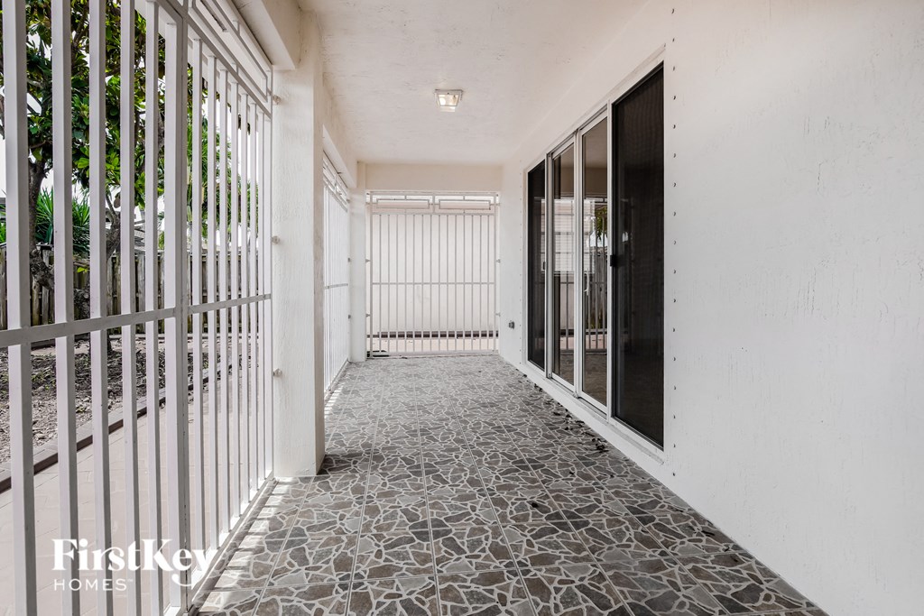 the walkway leading to the front door of a house