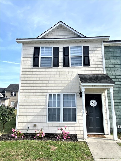 901 Springwood Drive 2 Beds Apartment for Rent