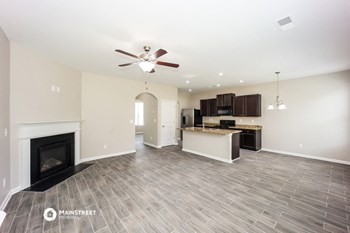 6372 Woodwell Drive 3 Beds House for Rent - Photo Gallery 4