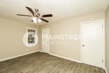 7729 Saint James Court 3 Beds House for Rent - Photo Gallery 14