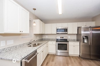 104 QUEENSBURY RD 4 Beds House for Rent - Photo Gallery 6