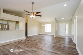 1047 Kellogg St E 3 Beds House for Rent - Photo Gallery 4