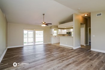 1047 Kellogg St E 3 Beds House for Rent - Photo Gallery 5