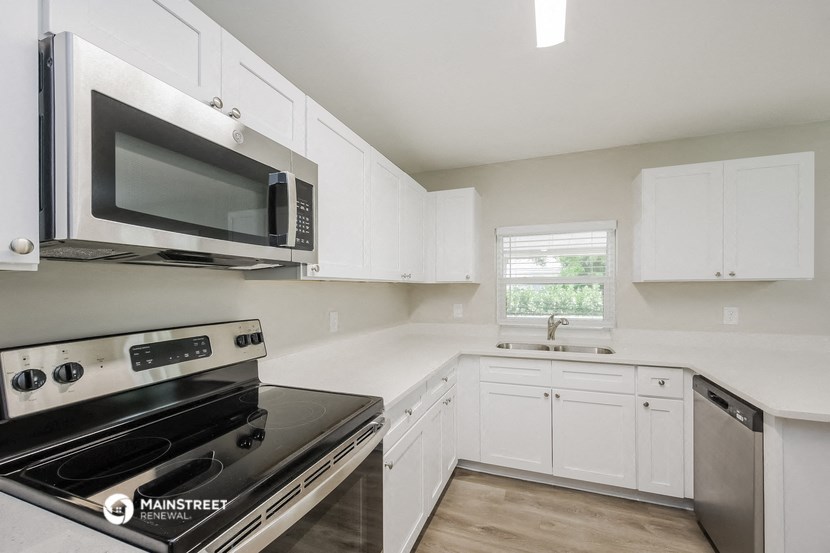 the preserve at ballantyne commons apartment kitchen with stainless steel appliances