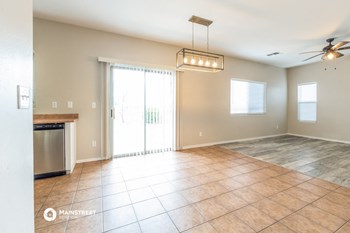 39532 S CINCH STRAP PL 4 Beds House for Rent - Photo Gallery 6
