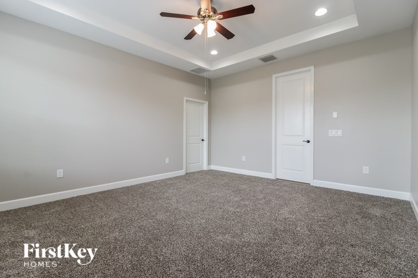 31543 FAIRHILL DRIVE 3 Beds House for Rent - Photo Gallery 9