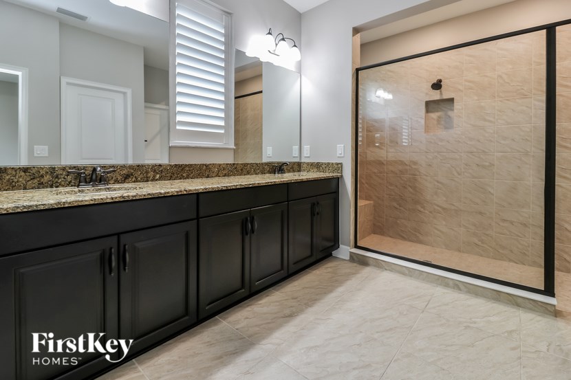 31543 FAIRHILL DRIVE 3 Beds House for Rent - Photo Gallery 10