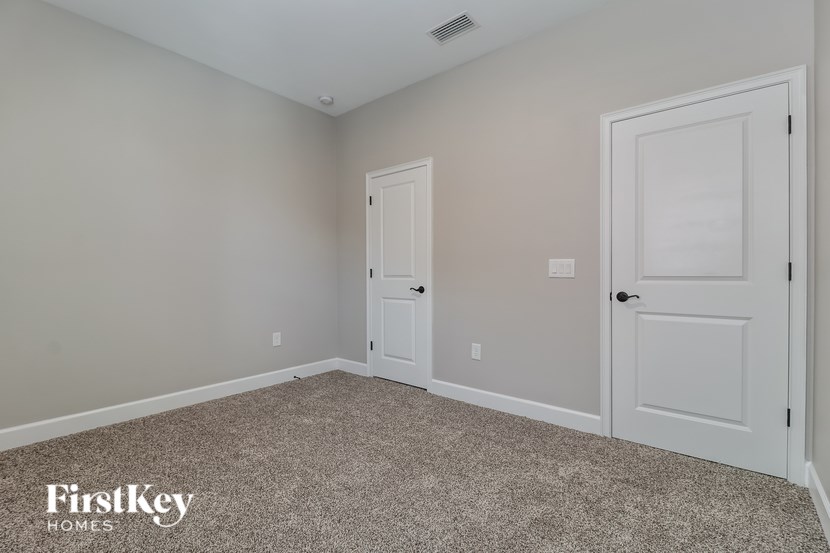 31543 FAIRHILL DRIVE 3 Beds House for Rent - Photo Gallery 11