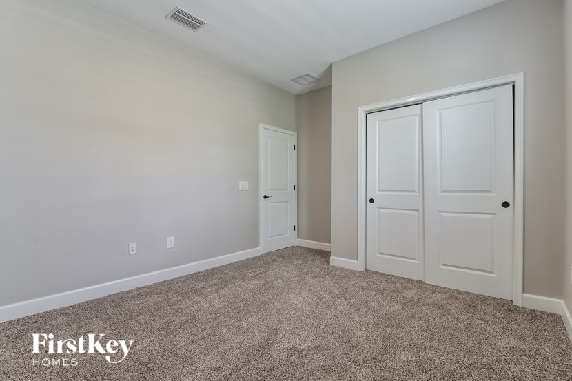 31543 FAIRHILL DRIVE 3 Beds House for Rent - Photo Gallery 12