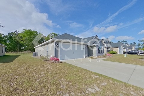 15 Carrollton Dr 3 Beds Apartment for Rent