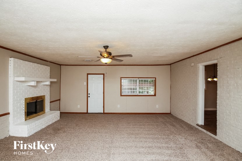 2422 Chestnut Log Lane 3 Beds House for Rent - Photo Gallery 3