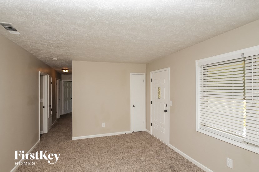 2422 Chestnut Log Lane 3 Beds House for Rent - Photo Gallery 4