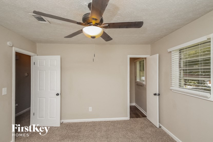 2422 Chestnut Log Lane 3 Beds House for Rent - Photo Gallery 9