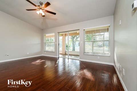 728 BERRY BRAMBLE DRIVE 4 Beds Apartment for Rent