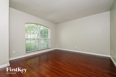 728 BERRY BRAMBLE DRIVE 4 Beds Apartment for Rent