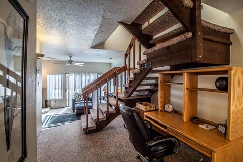 1012 East Navajo Street