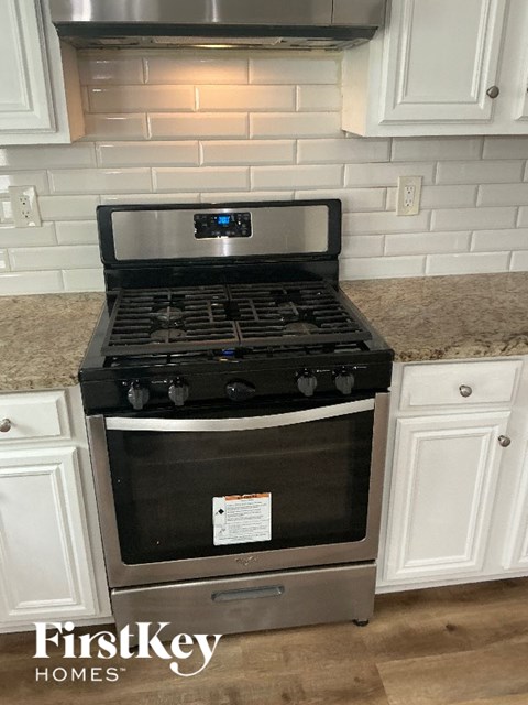 2896 Two Lake Cir 4 Beds Apartment for Rent