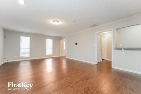 555 Sherwood Grn 3 Beds Apartment for Rent
