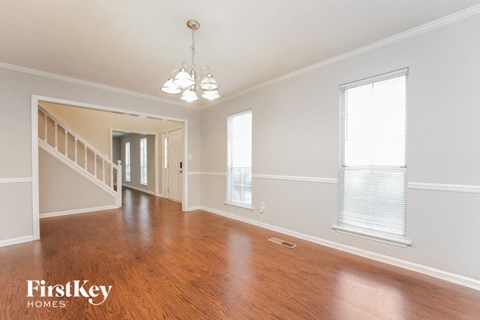555 Sherwood Grn 3 Beds Apartment for Rent