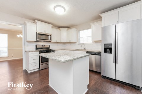 555 Sherwood Grn 3 Beds Apartment for Rent