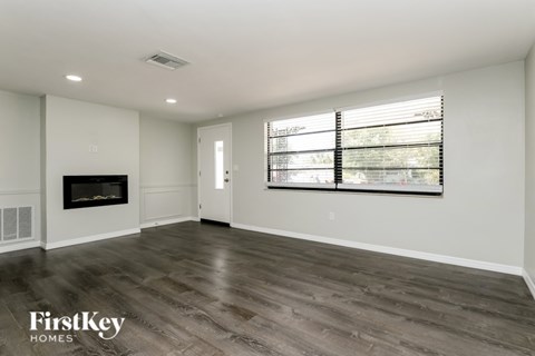 7424 NEVA LANE 3 Beds Apartment for Rent