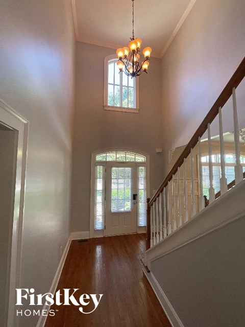 13 Creekview Drive SE 3 Beds Apartment for Rent
