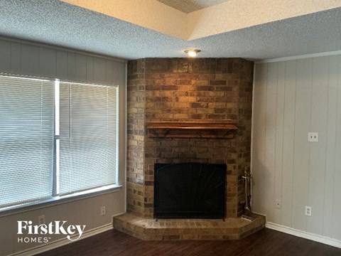 1220 Mockingbird Ln 2 Beds Apartment for Rent