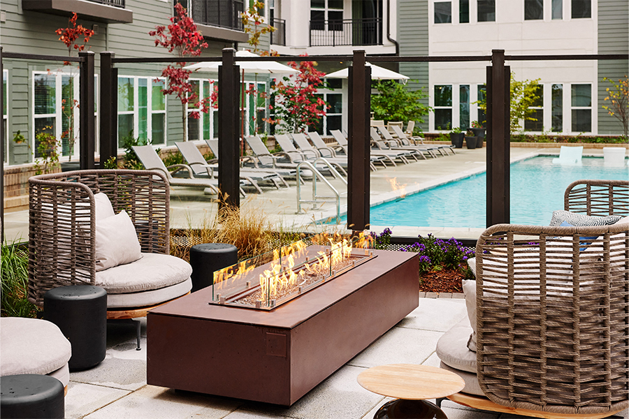 Passport Apartments - Herndon, VA - Swimming Pool