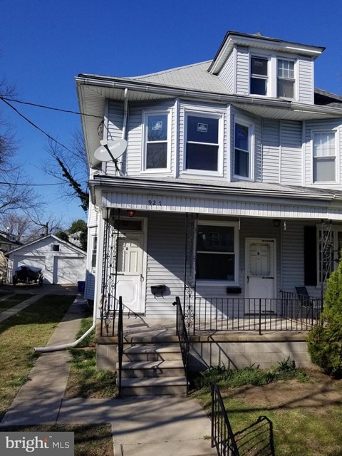 927 Gaunt St 1-2 Beds Apartment for Rent