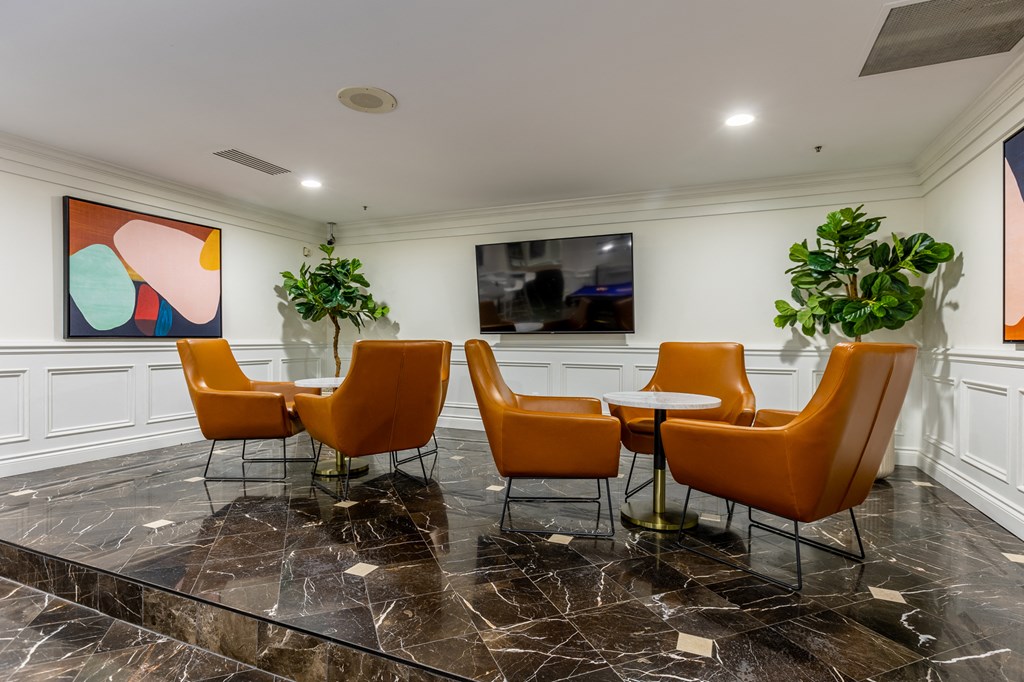 Resort style amenities | apartments in Novi, Michigan 48375