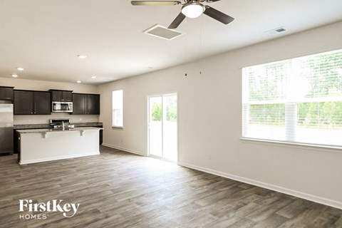 196 Greenwich Drive 4 Beds Apartment for Rent
