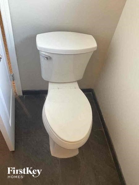 2517 N COLUMBINE DRIVE 3 Beds House for Rent - Photo Gallery 9