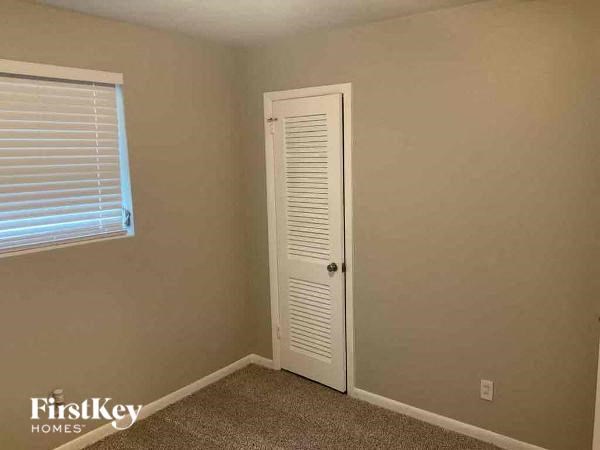 2517 N COLUMBINE DRIVE 3 Beds House for Rent - Photo Gallery 6