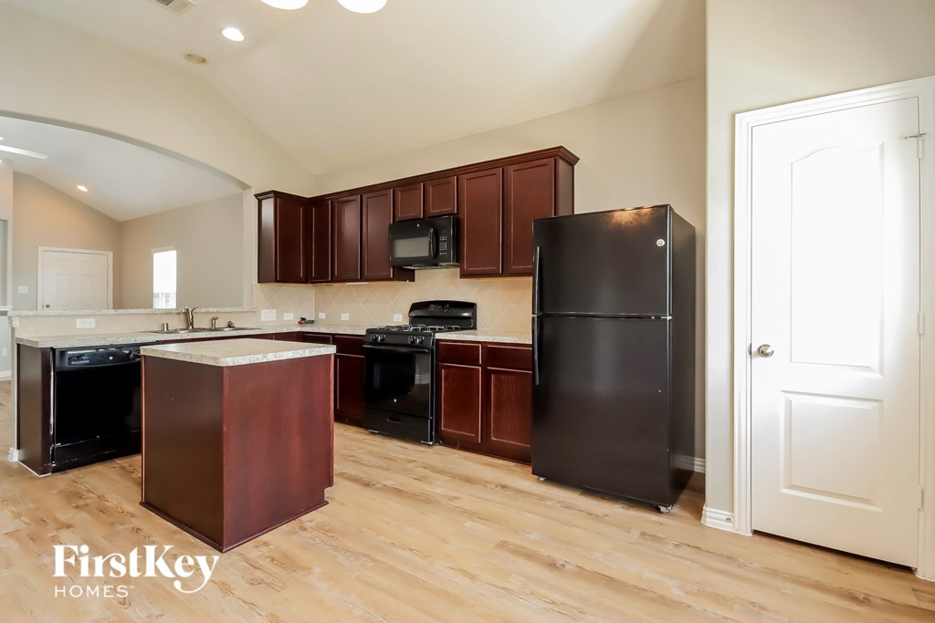 3811 Hunters Trail 3 Beds House for Rent - Photo Gallery 7