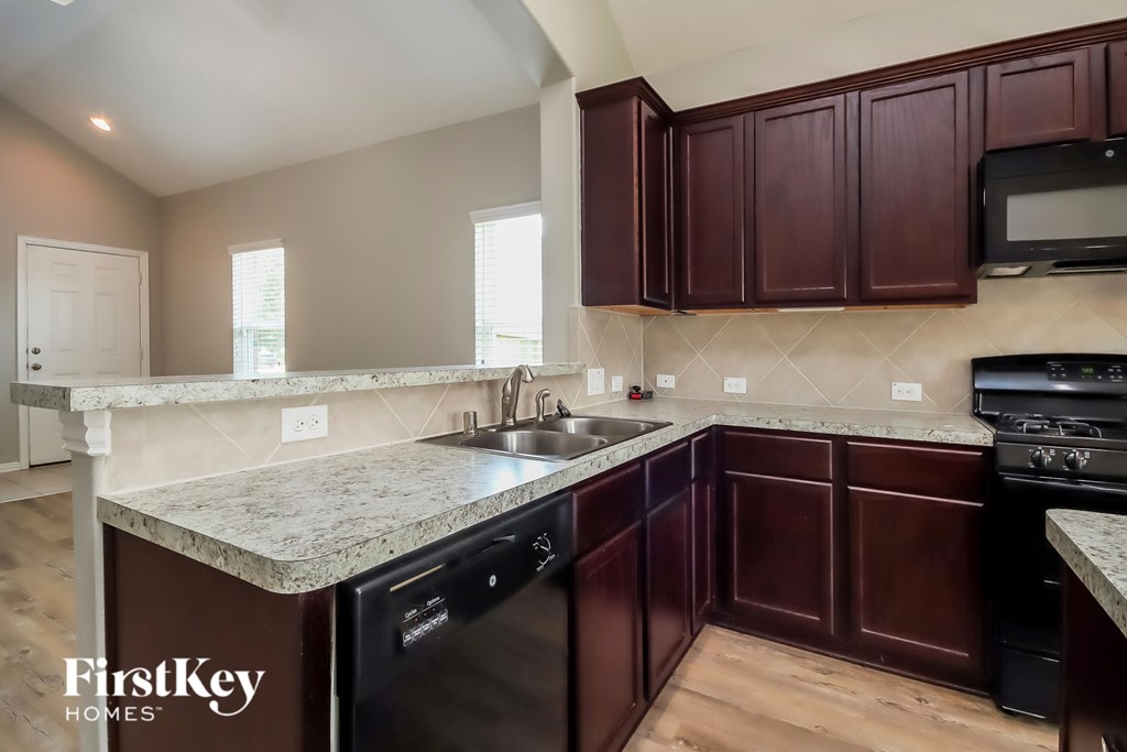 3811 Hunters Trail 3 Beds House for Rent - Photo Gallery 8