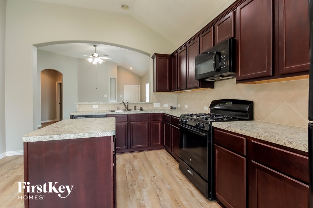 3811 Hunters Trail 3 Beds House for Rent - Photo Gallery 9