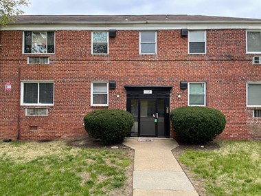 533 Coventry Road 2 Beds Apartment for Rent