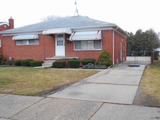 24815 Johnston 3 Beds Apartment for Rent
