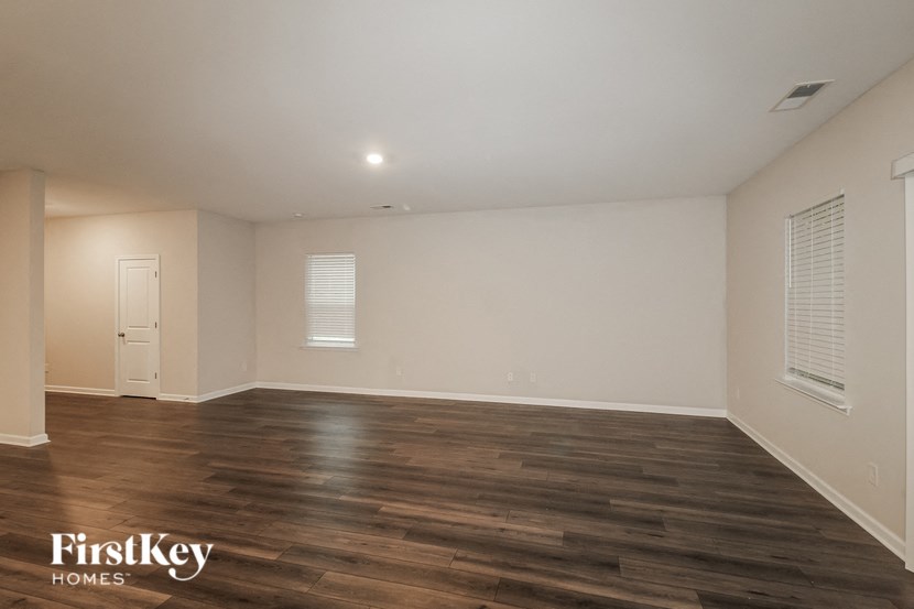 163 Wynn Way 5 Beds House for Rent - Photo Gallery 2