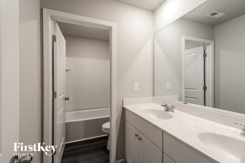 163 Wynn Way 5 Beds House for Rent - Photo Gallery 14