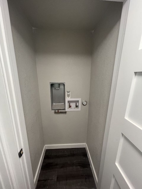 1906 S. Pine St 2 Beds Apartment for Rent