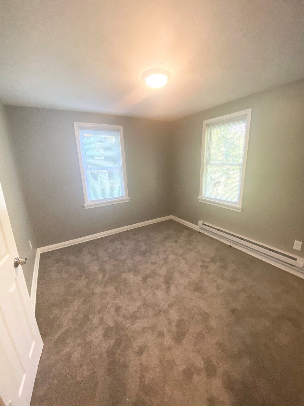 Westchester Gardens - 2704 Talbot Road